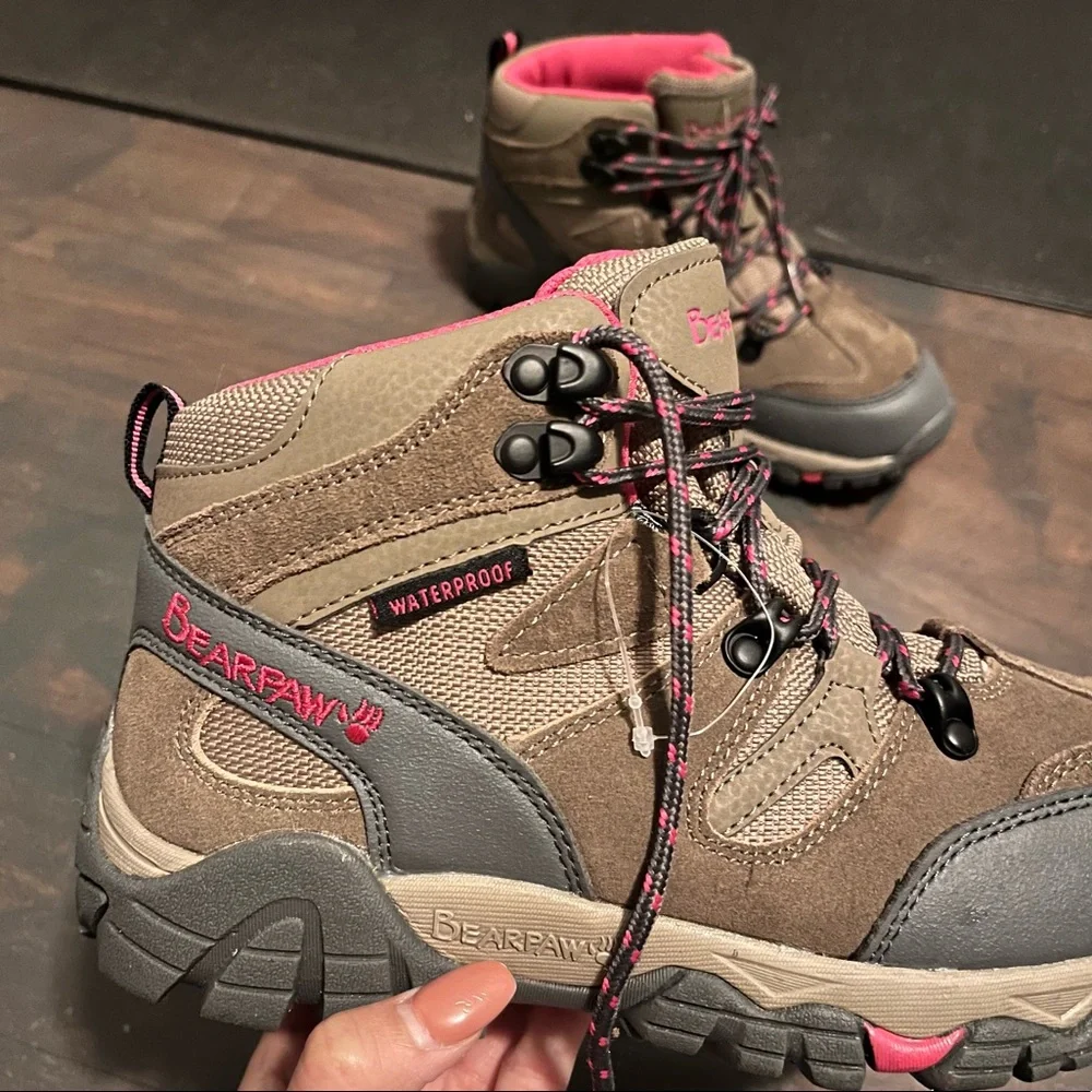 BEARPAW Women’s Hiking Boots (7us) - Picture 2 of 4